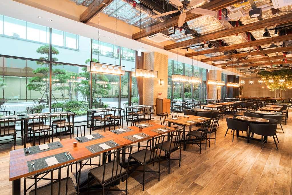 Orakai Cheonggyesan Hotel, BW Premier Collection Seoul Restaurang bild