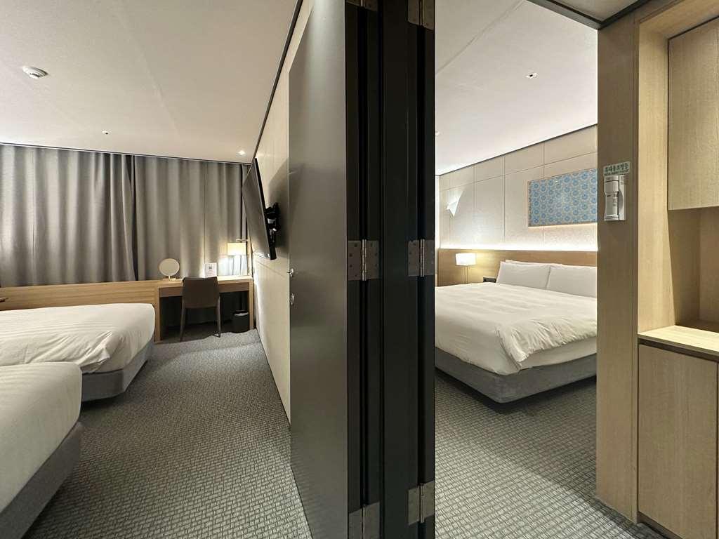 Orakai Cheonggyesan Hotel, BW Premier Collection Seoul Rum bild