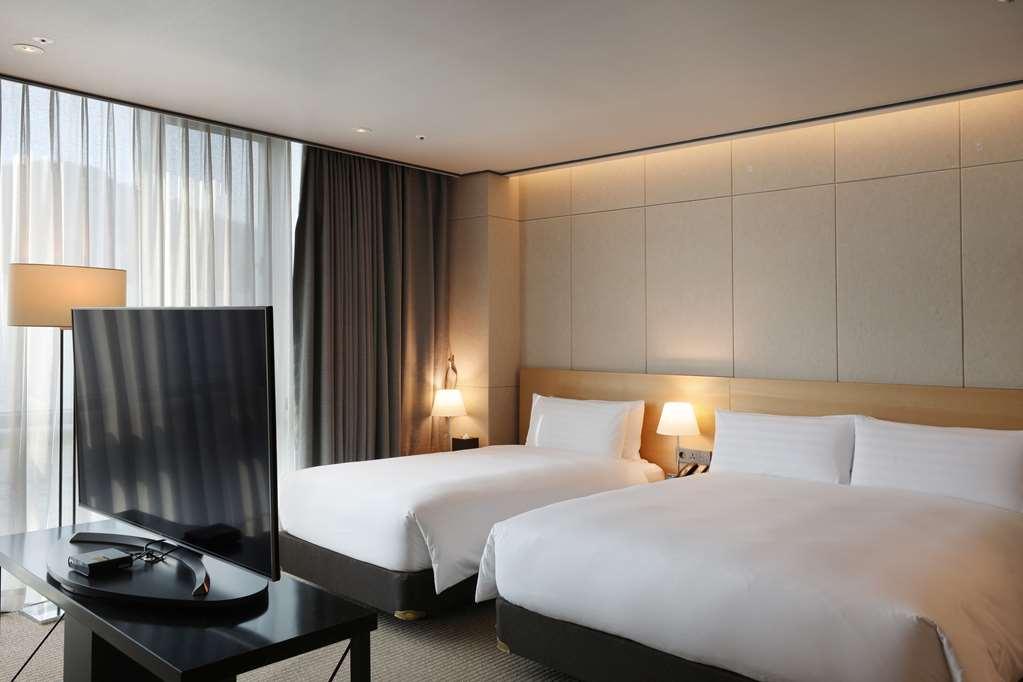Orakai Cheonggyesan Hotel, BW Premier Collection Seoul Rum bild